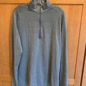 EUC Mens Heather Grey, size XL quarter zip Lululemon shirt. Only worn two times.